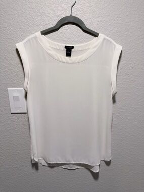 Ann Taylor White Sleeveless Blouse Size Small Shell Top Career